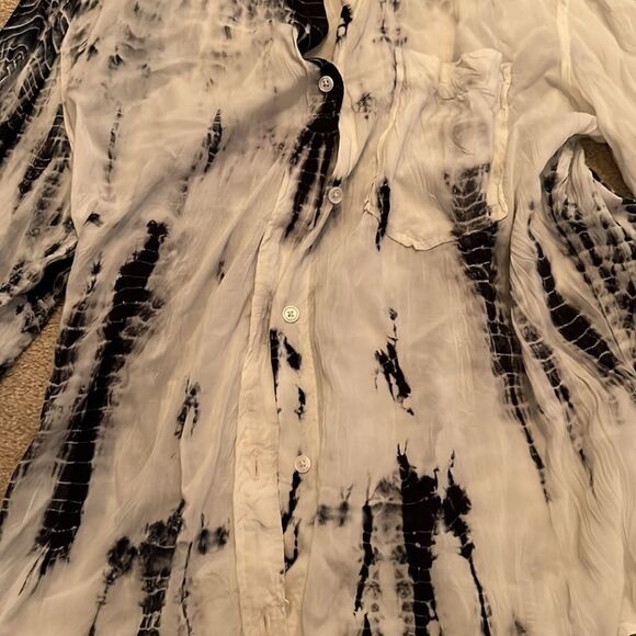 Aritzia XXS Black and white tie dye buttondown - Picture 4 of 4
